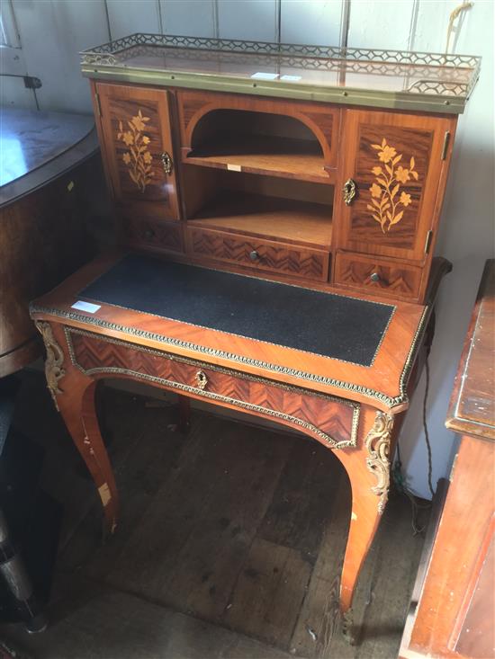 French rosewood writing desk(-)